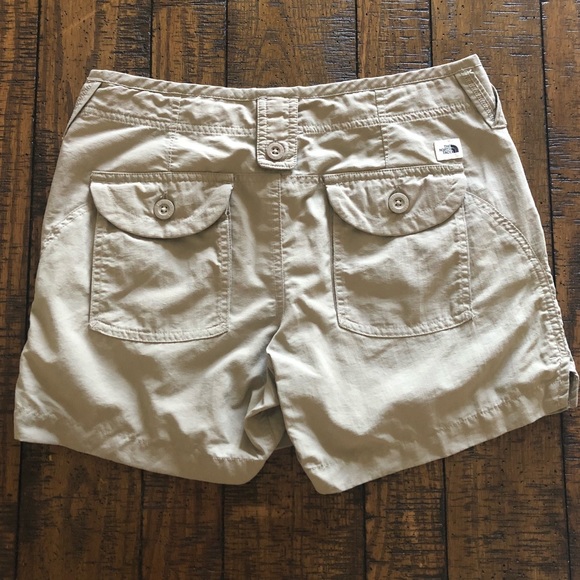 North Face hiking shorts - Picture 3 of 4